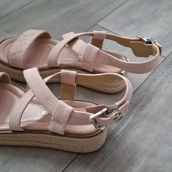 Michael Kors Blush Espadrille Sandals - Picture 3 of 4